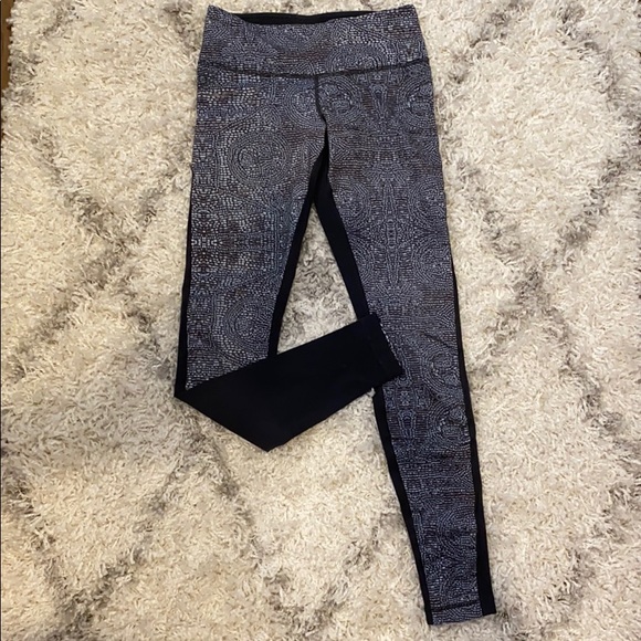 lululemon athletica Pants - Size 6 Lululemon full length leggings